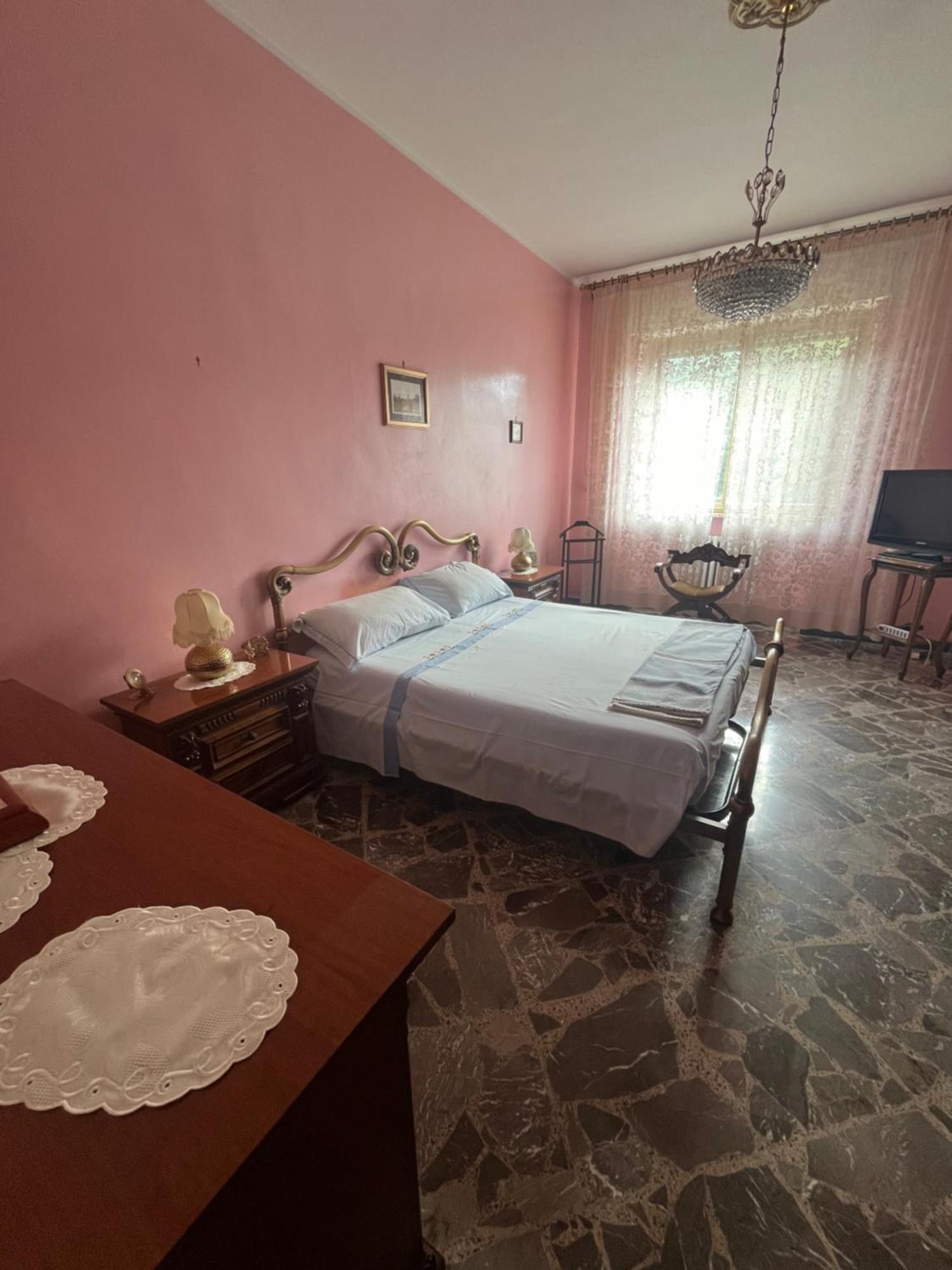 La Casa Di Anna Lejlighed Brindisi Eksteriør billede